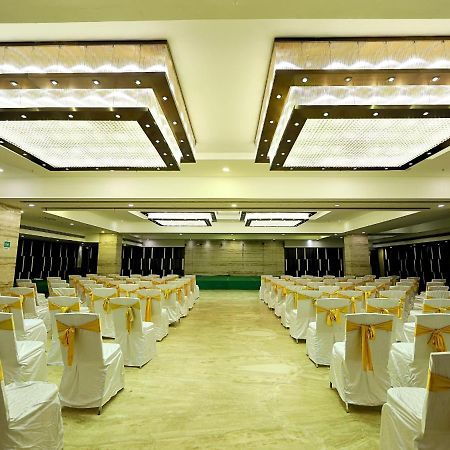 D R Utthama Nellore - Am Hotel Kollection Εξωτερικό φωτογραφία