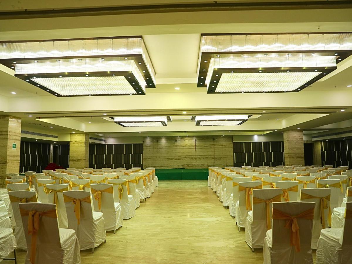 D R Utthama Nellore - Am Hotel Kollection Εξωτερικό φωτογραφία